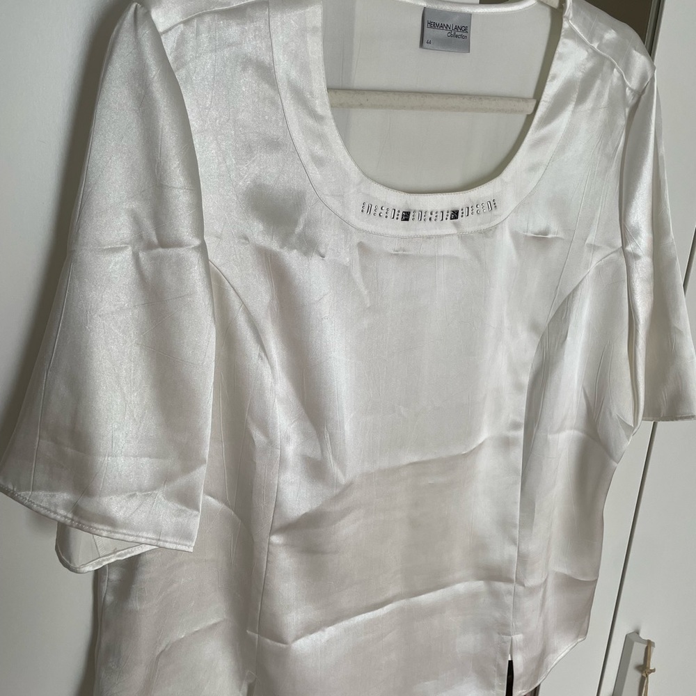 HERMANN LANGE Collection white blouse with beading